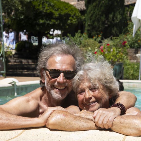 Il y a du beau monde cette année pour se produire au Festival de Ramatuelle, à l'occasion des 40 ans de l'événement. 

Exclusif - Stéphane Freiss, Jacqueline Franjou (Fondatrice et présidente du Festival de Ramatuelle) - Représentation de la pièce de théâtre "Le cercle des poètes disparus" au Théâtre de Verdure lors du 41ème Festival de Ramatuelle. © Cyril Bruneau / Festival de Ramatuelle / Bestimage