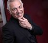 "Mais je n'ai toujours pas réellement bien compris pourquoi ça s'est arrêté avec France Télévisions. Je sais juste que je me suis fait virer comme un malpropre ! Ces gens sont tous sauf des professionnels de la télévision"

Portrait de stephane Thebaut
