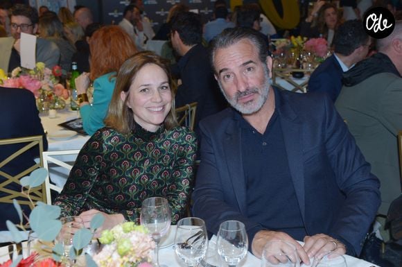 Jean Dujardin et Nathalie Péchalat (nouvelle présidente de l'association "Premiers de Cordée") - Dîner de charité Breitling à la Samaritaine pour l’association "Premiers de Cordée" à Paris le 4 avril 2024. L'association Premiers de Cordée propose des animations sportives auprès des enfants hospitalisés. ADN de l’association depuis sa création, ce programme comprend de nombreuses actions pour initier un maximum d’enfants malades et/ou en situation de handicap à la pratique sportive. © Rachid Bellak/Bestimage