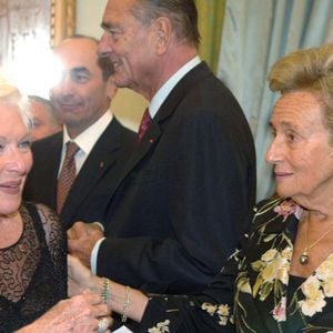 L'actrice française Line Renaud et Bernadette Chirac arrivent à un dîner d'État à Yerevana, en Arménie, le 29 septembre 2006. Bernadette Chirac est en Arménie au deuxième jour d'une visite officielle de trois jours. Photo by Jacques Witt/Pool/ABACAPRESS.COM