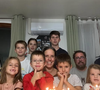 Chez Fabrice et Céline Saffré (Familles nombreuses), il y a du monde à la maison.

Céline et Fabrice Saffré (Familles nombreuses, la vie en XXL) à la tête d'une fratrie de dix enfants.