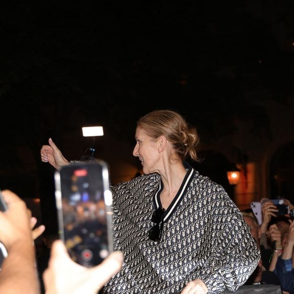 Céline Dion et ses fans, à Paris.