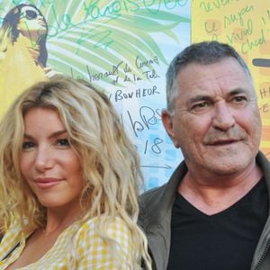 Sur les réseaux sociaux, Jules se présente comme « acteur, rappeur et mec marrant ».

Lola Marois-Bigard et son mari Jean-Marie Bigard - Célébrités lors du 15e Festival « Les Hérault du Cinéma et de la Télé » au Cap d'Agde. Le 19 juin 2018
© Robert Fages / Bestimage