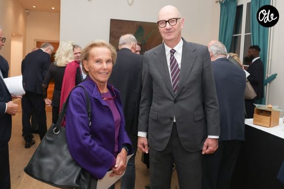 Le ministre de l’Économie et des Finances Roland Lescure était l’invité de cette soirée, alors que le budget 2027 fait l’objet de débats à l’Assemblée nationale.

Exclusif - Christine Ockrent - Roland Lescure, ministre de l'économie est l'invité du dîner de la Revue des Deux Mondes à la maison de l'Amérique Latine à Paris le 6 octobre 2026. © Jack Tribeca / Bestimage