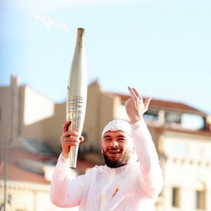 Jul - lors de la cérémonie d'arrivée de la flamme olympique au Vieux-Port de Marseille, France, le 8 mai 2024, avant les Jeux olympiques et paralympiques de Paris 2024. © Dominique Jacovides/Bestimage