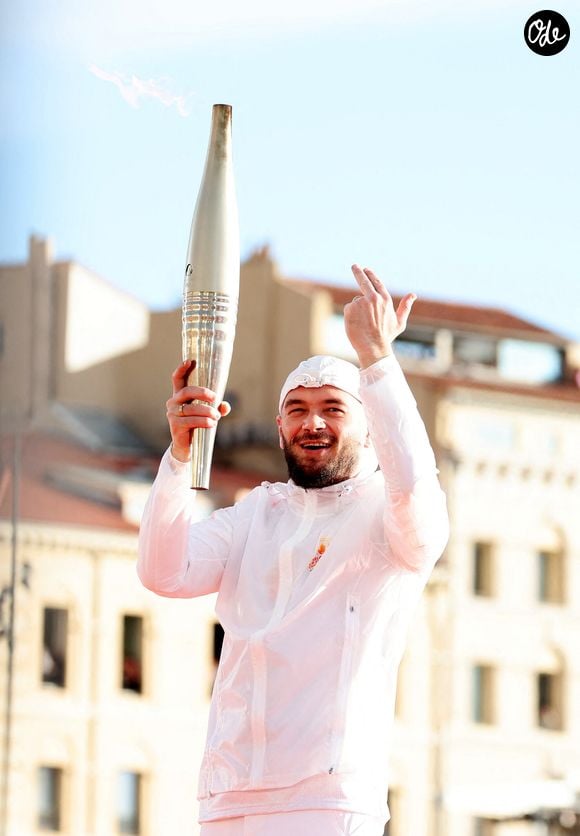 Jul - lors de la cérémonie d'arrivée de la flamme olympique au Vieux-Port de Marseille, France, le 8 mai 2024, avant les Jeux olympiques et paralympiques de Paris 2024. © Dominique Jacovides/Bestimage