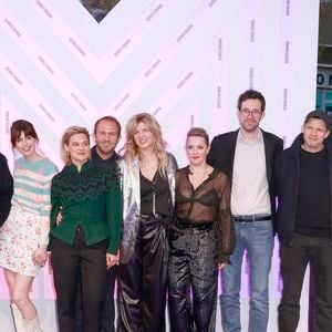 Juste avant, la chaîne a partagé des images émouvantes de la fin du tournage sur les réseaux sociaux et à la télévision.

Audrey Fleurot, Mehdi Nebbou et toute l'équipe de la série "HPI"
Le Festival Series Mania, le festival international des séries à Lille.
Soirée de clôture et remise des prix. © Christophe Aubert via Bestimage