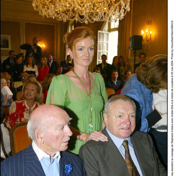 Jacques Martin, sa femme et Eddie Barclay assistent au mariage de Stephane Collaro avec Arielle Ellia à la mairie de Levallois le 05 mai 2004. Photo par Hounsfield-Klein/ABACA.