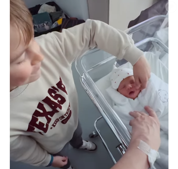 Et apaise le cœur de Vanessa Le Moigne, récemment éprouvée par la mort de son père.

Vanessa Le Moigne a accouché d'une petite Alba.