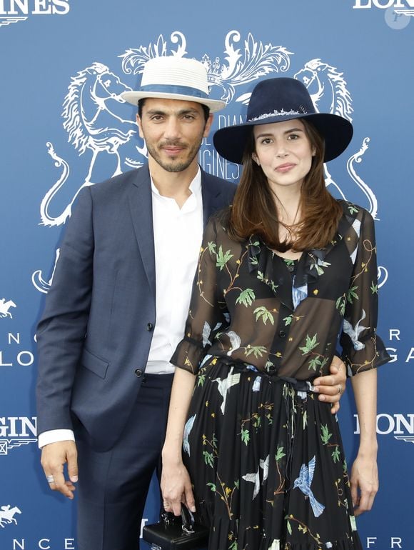 avec le comédien Samir Boitard

Louise Monot et son compagnon Samir Boitard - Prix de Diane Longines à l'hippodrome de Chantilly, le 16 juin 2019. © Marc Ausset-Lacroix/Bestimage