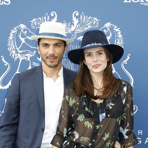 avec le comédien Samir Boitard

Louise Monot et son compagnon Samir Boitard - Prix de Diane Longines à l'hippodrome de Chantilly, le 16 juin 2019. © Marc Ausset-Lacroix/Bestimage