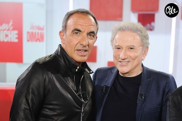 Une émission qui promet d'être riche en anecdotes.

 Nikos Aliagas et Michel Drucker lors de l'enregistrement de l'émission « Vivement dimanche » au studio Rive Gauche, présentée par M. Drucker, diffusée sur France 3 le 21 juin 2026, à Paris, France, le 20 mai 2026. © Guillaume Gaffiot/Bestimage