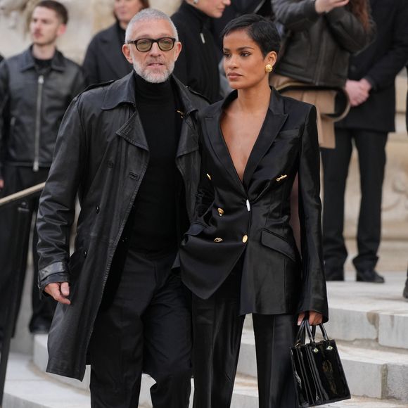Vincent Cassel et Narah Baptista assistent au défilé Schiaparelli haute couture printemps/été 2026 le 26 janvier 2026 à Paris, France. © Lucia Sabatelli/Bestimage