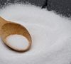 Bicarbonate et jus d'orange : un duo naturel pour nettoyer la maison.

Pexels