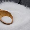 Mélanger du bicarbonate de soude avec du jus d'orange naturel : pourquoi c'est recommandé et pour quoi ça fonctionne ?