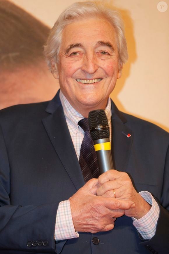 Il est finalement mort à l'âge de 81 d'une défaillance cardiaque en 2020

Jean-Loup Dabadie - Cérémonie d'ouverture de la 3ème édition du Vincennes Film Festival "Au-delà de l'écran" à la mairie de Vincennes le 22 novembre 2019.

© Christophe Clovis / Bestimage