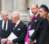 Actuellement endeuillé, le clan Windsor s'est affiché plus uni que jamais...

Le prince Andrew, duc d'York, le roi Charles III (Le roi Charles III d'Angleterre), la princesse de Galles, Catherine, le prince de Galles, le prince William (Le prince William, prince de Galles, et Catherine (Kate) Middleton, princesse de Galles) quittant les funérailles de la duchesse de Kent, qui se sont déroulées à la cathédrale de Westminster, à Londres, au Royaume-Uni. © GoffPhotos/Bestimage