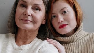 Carré long ou carré court : quelle coupe de cheveux rajeunit le plus les traits ?