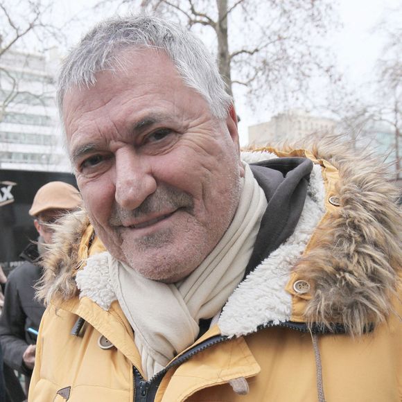 Jean-Marie Bigard - Les invités de l'émission des "Grosses Têtes" à la sortie des studios RTL à Neuilly-sur-Seine, France, le 30 janvier 2023. © Jonathan Rebboah/Panoramic/Bestimage