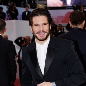 François Civil à la montée des marches du film "Die my love" lors du 78ème Festival International du Film de Cannes, au Palais des Festivals à Cannes, le 17 mai 2025.

© Jacovides-Moreau / Bestimage