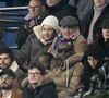 Ce dimanche 15 décembre 2024, le chanteur était au Parc des Princes avec son papa pour assister au match opposant le PSG et Lyon qui comptait pour la 15e journée de Ligue 1. 


Pauleta, Louis Garrel, Vianney et son père, Jérôme Rothen, Paul Mirabel, Gims et sa femme DemDem, Frédéric Anton, Florent Manaudou dans les tribunes du match de Ligue 1 McDonald's opposant le Paris Saint-Germain (PSG) à Lyon (3-1) au Parc des Princes à Paris le 15 décembre 2024.