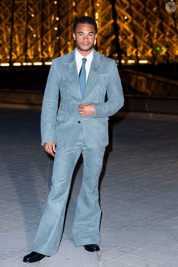 Théo Christine - Photo Call du « Le Grand Diner du Louvre « lors de la Fashion Week  à Paris le 5 mars 2025. © Olivier Borde /Bestimage