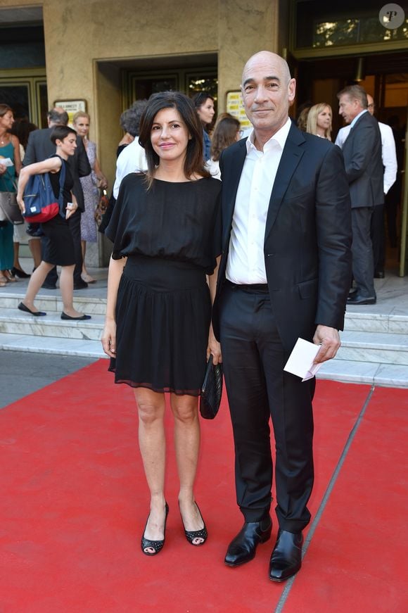 Jean Marc Barr et sa compagne Stella di Tocco - 25ème gala "Musique contre l'oubli" donné au profit d'Amnesty International au théâtre des Champs-Elysées à Paris le 2 juillet 2019. © Giancarlo Gorassini/Bestimage