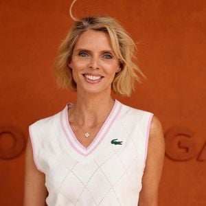 De son côté, Sylvie Tellier a partagé sa propre mauvaise expérience avec des injections au visage.

Sylvie Tellier (Miss France) aux Internationaux de France de tennis de Roland-Garros. 

© Dominique Jacovides/Bestimage