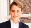 Le prince George vient de faire sa rentrée au prestigieux collège d’Eton.

A l'occasion de son 13ème anniversaire, le palais de Kensington a partagé une photo officielle du prince George de Galles.
Kensington Palace via Bestimage