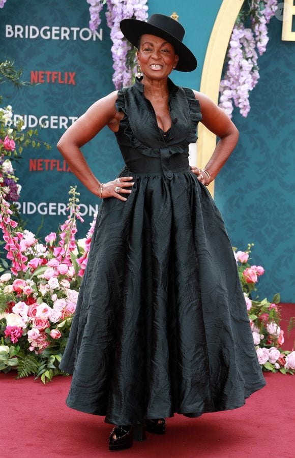 Adjoa Andoh lors d'une projection spéciale de la saison 3 de "La chronique des Bridgerton" à Leicester Square à Londres

Backgrid USA / Bestimage