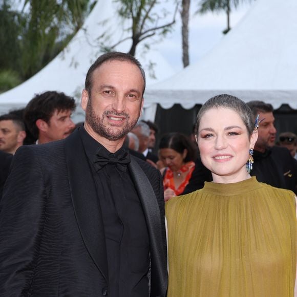 Emilie Dequenne et Michel Ferracci - Montée des marches du film « Le deuxième acte » pour la cérémonie d’ouverture du 77ème Festival International du Film de Cannes, au Palais des Festivals à Cannes. Le 14 mai 2024