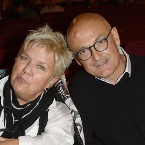 Mimie Mathy et son mari Benoist Gérard - Remise du prix de La Fondation Diane & Lucien Barrière 2015 au théâtre Tristan Bernard à Paris, pour la pièce "Je vous écoute" à Paris le 1er février 2016. © Coadic Guirec/Bestimage