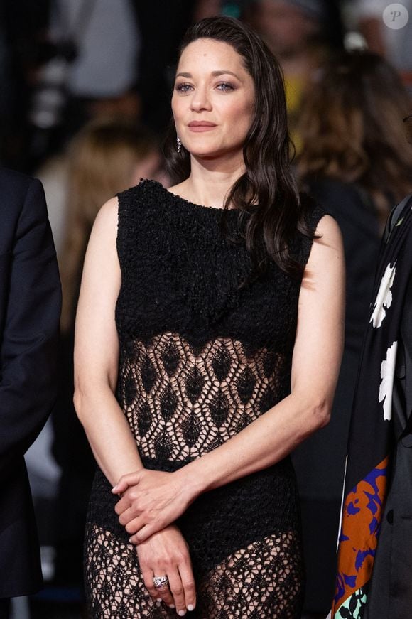 Marion Cotillard - Montée des marches du film " Roma elastica " lors du 79ème Festival International du Film de Cannes, le 20 mai 2026. © Jacovides-Moreau / Bestimage