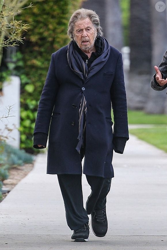 Los Angeles - Al Pacino pendant une balade à Los Angeles le 24/04/2025.

Photo : Backgrid USA / Bestimage