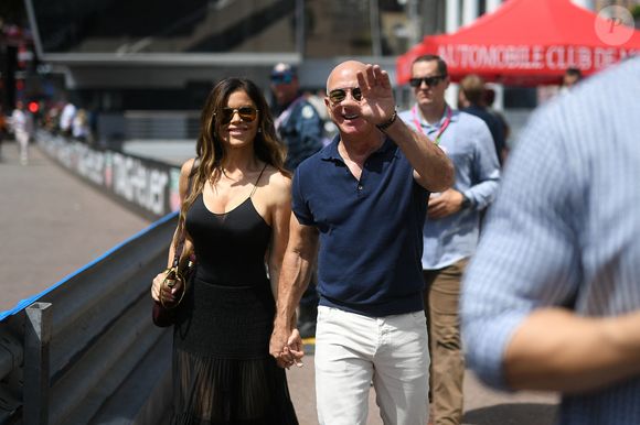 Jeff Bezos et sa fiancée Lauren Sanchez - Célébrités lors du Grand Prix de Formule 1 (F1) Tag Heuer de Monaco le 25 mai 2025. © Lionel Urman/Bestimage