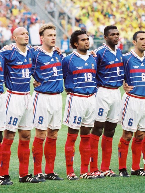 "Ça fait 17 ans que je suis dedans" : La vie paisible de ce champion du monde 1998, reconverti dans un tout autre domaine que le foot