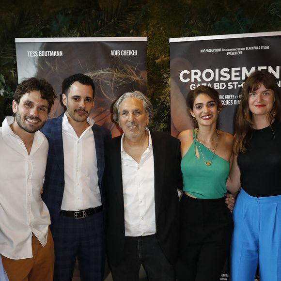Liv Del Estal, Adib Cheikhi, Adel Djemai, Jacques Ouaniche, Tess Boutmann, Fannie Colette, Adam Amara, Guest à l'avant-première de la série "Croisement Gaza - Boulevard St Germain" au cinéma Majestic Passy à Paris le 19 juin 2023. 

© Marc Ausset-Lacroix / Bestimage