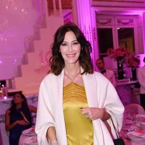Mareva Galanter au photocall du 5ème gala de charité de l'association "Les Bonnes Fées" à l'occasion de la campagne mondiale "Octobre Rose" à l'hôtel Peninsula, le 3 octobre 2024.

Photo : Rachid Bellak / Bestimage