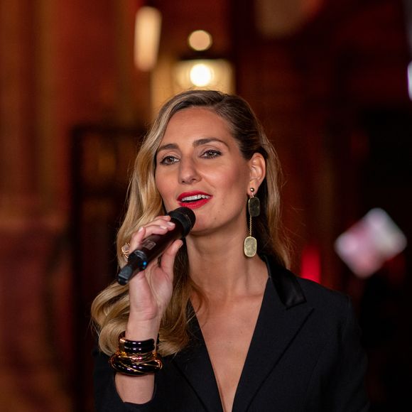 Marie Portolano - Photocall du défilé Etam Live Show 2021 à l'Opéra Garnier à Paris le 4 octobre 2021.

© Tiziano Da Silva / Bestimage