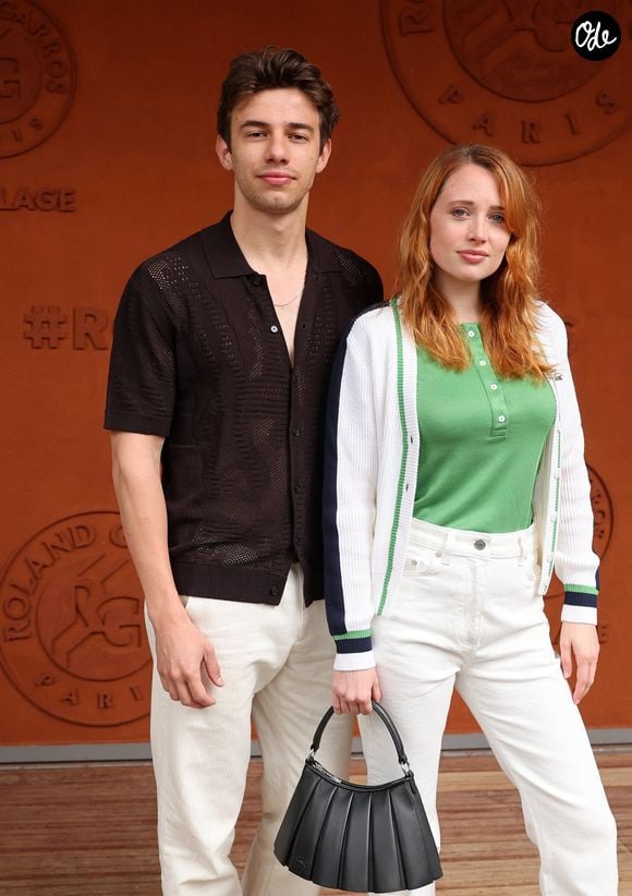 Thomas Da Costa et Claire Romain au photocall du village lors des Internationaux de France de Tennis de Roland Garros 2026, à Paris, France, le 6 juin 2026. © Jacovides-Moreau/Bestimage