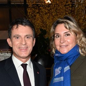 Manuel Valls et sa femme Susana Gallardo - Lancement du numéro 75 de la revue littéraire "La règle du jeu", avec pour thème "Comment lisez-vous ?", au Café de Flore à Paris. Le 16 février 2022 © Coadic Guirec / Bestimage