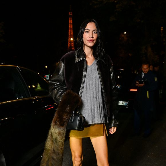 Alexa Chung aux arrivées à l’after Miu Miu Collection Femme Prêt-à-Porter Printemps/Eté 2026 lors de la Fashion Week de Paris (PFW), au restaurant Gigi, à Paris, France, le 6 octobre 2025. © Pierre Perusseau/Bestimage