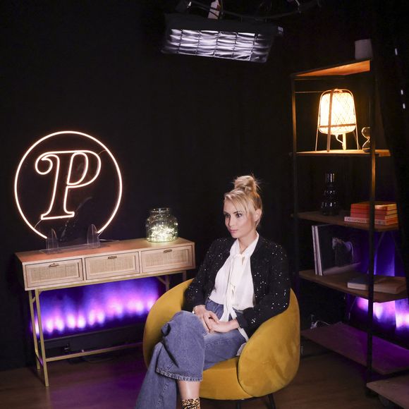 Élodie Gossuin se confie dans EN PRIVÉ AVEC, au sein des locaux de Webedia