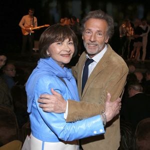 La différence d’âge, vingt ans, avait également suscité critiques et moqueries autour du couple.
Exclusif - Macha Méril (sa première fiancée) et Stéphane Freiss - Stéphane Freiss est élevé au grade d'Officier de l'ordre des Arts et des Lettres au théâtre Antoine à Paris, France. © Bertrand Rindoff / Bestimage