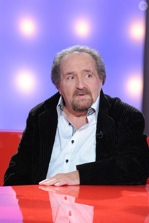 Richard Anthony lors de l'enregistrement de l'émission Vie Privee, Vie Publique a Paris, France, le 7 octobre 2010. Photo Max Colin/ABACAPRESS.COM