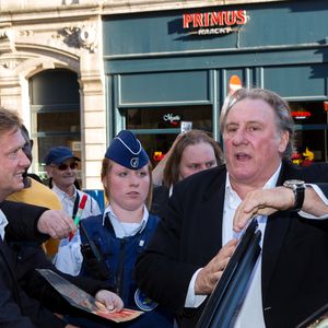 Alors qu'il n’y a jamais véritablement habité cette villa, il en a fait une maison d’hôtes avant de choisir de s'en séparer pour beaucoup moins cher qu'il ne l'avait payée.

Gérard Depardieu explose de colère face à une journaliste de RTL qui lui posait des questions trop privées, lors d'une cérémonie à l’hôtel de Ville de Bruxelles, honorant sa carrière cinématographique.
Belgique, Bruxelles, 25 juin 2018. ©ALAIN ROLLAND/ IMAGEBUZZ/ BESTIMAGE
