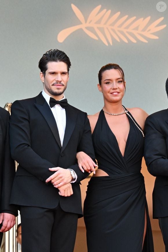 François Civil, Adèle Exarchopoulos - Montée des marches du film « L’amour ouf » lors du 77ème Festival International du Film de Cannes, au Palais des Festivals à Cannes. Le 23 mai 2024 © Bruno Bebert / Bestimage