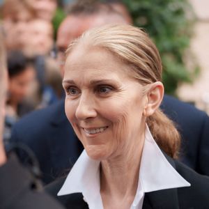 Celine Dion quitte son hôtel à Paris, France, le 23 juillet 2024 avant la cérémonie d'ouverture des Jeux Olympiques de 2024. Photo by Splash News/ABACAPRESS.COM