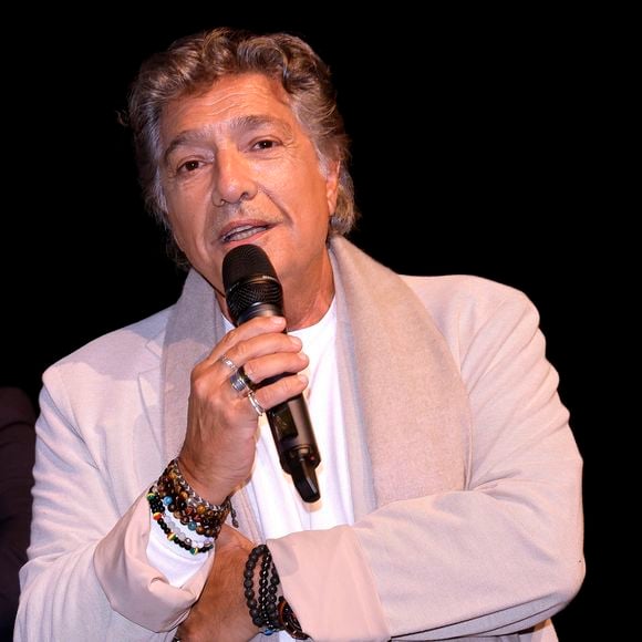 Frédéric François lors de la soirée hommage pour le cinquantième anniversaire de la mort de Mike Brant chez Warner Music France à Paris le 24 avril 2025.

© Cyril Moreau- Cédric Perrin / Bestimage