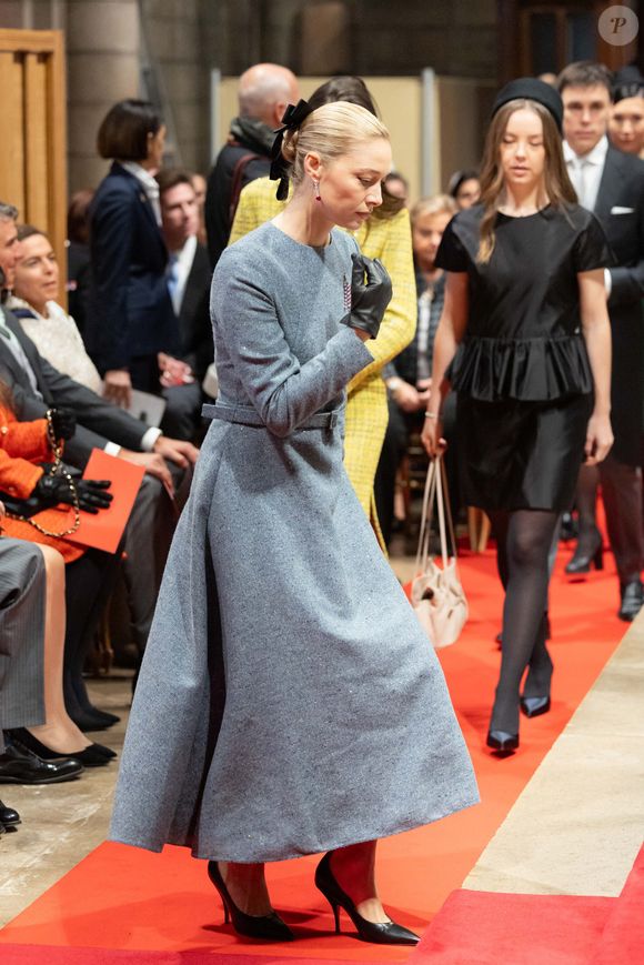 Il s'agit de la première apparition de l'épouse de Pierre Casiraghi depuis la naissance de sa petite fille.

Beatrice Borromeo lors de la messe en la cathédrale Notre-Dame-immaculée de Monaco le jour de la fête nationale à Monaco le 19 novembre 2025.

© Olivier Huitel / Pool Monaco / Bestimage